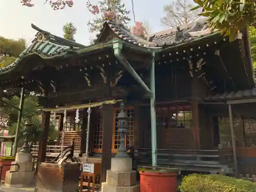 三囲神社の本殿・本堂