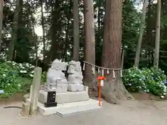 磯山神社の像