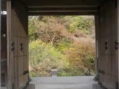 成就院の山門・神門