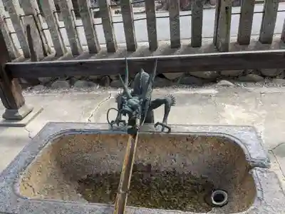 星神社の手水舎