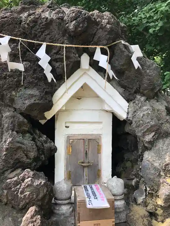 鳩森八幡神社の末社・摂社
