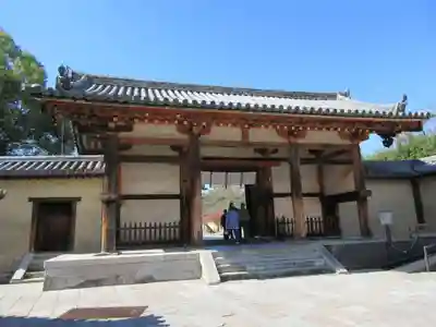 法隆寺の山門・神門