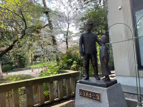 埼玉縣護國神社の像