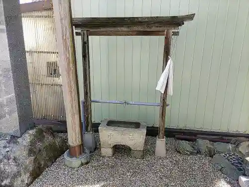 大給神社の手水舎