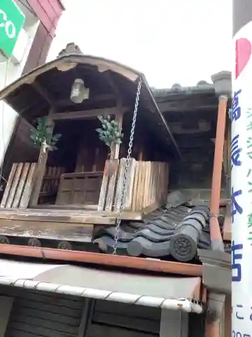 萬長本店の秋葉神社(屋根神)の本殿・本堂