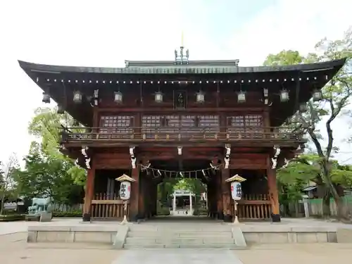 石切劔箭神社の山門