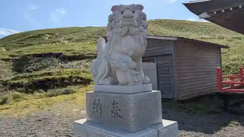 襟裳神社の狛犬