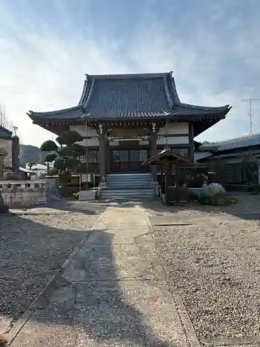 小山御坊照願寺の{uncategorized: "未分類", other: "その他", undefined: "問題あり", building: "その他建物", grave: "お墓", sacred_gate: "鳥居", guardian: "狛犬", statue: "像", buddha: "仏像", history: "歴史", nature: "自然", garden: "庭園", animal: "動物", pagoda: "塔", temizu: "手水舎", mountain_gate: "山門・神門", sanctuary: "本殿・本堂", subordinate: "末社・摂社", art: "芸術", scenery: "景色", jizo: "地蔵", ema: "絵馬", goshuin: "御朱印", omikuji: "おみくじ", items: "授与品その他", amulet: "お守り", goshuincho: "御朱印帳", eats: "食事", festival: "お祭り", votive_dance: "神楽", shichigosan: "七五三参", wedding: "結婚式", experience: "体験その他", initially: "初詣", around: "周辺", anti_infection: "感染症対策"}