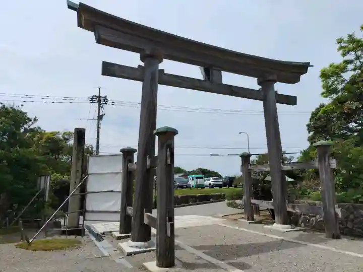 氣多大社の{uncategorized: "未分類", other: "その他", undefined: "問題あり", building: "その他建物", grave: "お墓", sacred_gate: "鳥居", guardian: "狛犬", statue: "像", buddha: "仏像", history: "歴史", nature: "自然", garden: "庭園", animal: "動物", pagoda: "塔", temizu: "手水舎", mountain_gate: "山門・神門", sanctuary: "本殿・本堂", subordinate: "末社・摂社", art: "芸術", scenery: "景色", jizo: "地蔵", ema: "絵馬", goshuin: "御朱印", omikuji: "おみくじ", items: "授与品その他", amulet: "お守り", goshuincho: "御朱印帳", eats: "食事", festival: "お祭り", votive_dance: "神楽", shichigosan: "七五三参", wedding: "結婚式", experience: "体験その他", initially: "初詣", around: "周辺", anti_infection: "感染症対策"}