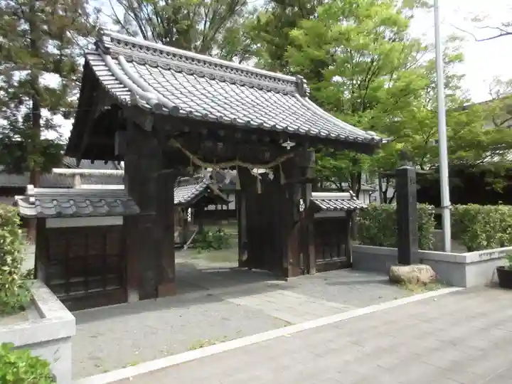 松本神社の山門・神門
