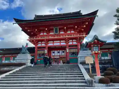 伏見稲荷大社の山門・神門