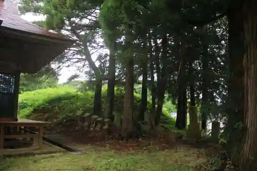 鬼渡神社の末社