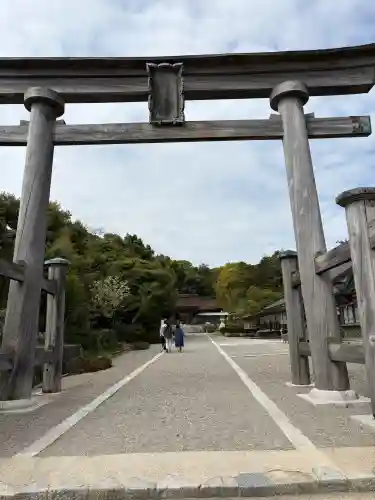 氣多大社の{uncategorized: "未分類", other: "その他", undefined: "問題あり", building: "その他建物", grave: "お墓", sacred_gate: "鳥居", guardian: "狛犬", statue: "像", buddha: "仏像", history: "歴史", nature: "自然", garden: "庭園", animal: "動物", pagoda: "塔", temizu: "手水舎", mountain_gate: "山門・神門", sanctuary: "本殿・本堂", subordinate: "末社・摂社", art: "芸術", scenery: "景色", jizo: "地蔵", ema: "絵馬", goshuin: "御朱印", omikuji: "おみくじ", items: "授与品その他", amulet: "お守り", goshuincho: "御朱印帳", eats: "食事", festival: "お祭り", votive_dance: "神楽", shichigosan: "七五三参", wedding: "結婚式", experience: "体験その他", initially: "初詣", around: "周辺", anti_infection: "感染症対策"}