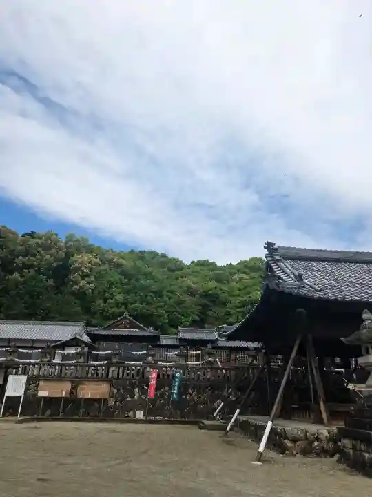 加佐美神社の{uncategorized: "未分類", other: "その他", undefined: "問題あり", building: "その他建物", grave: "お墓", sacred_gate: "鳥居", guardian: "狛犬", statue: "像", buddha: "仏像", history: "歴史", nature: "自然", garden: "庭園", animal: "動物", pagoda: "塔", temizu: "手水舎", mountain_gate: "山門・神門", sanctuary: "本殿・本堂", subordinate: "末社・摂社", art: "芸術", scenery: "景色", jizo: "地蔵", ema: "絵馬", goshuin: "御朱印", omikuji: "おみくじ", items: "授与品その他", amulet: "お守り", goshuincho: "御朱印帳", eats: "食事", festival: "お祭り", votive_dance: "神楽", shichigosan: "七五三参", wedding: "結婚式", experience: "体験その他", initially: "初詣", around: "周辺", anti_infection: "感染症対策"}
