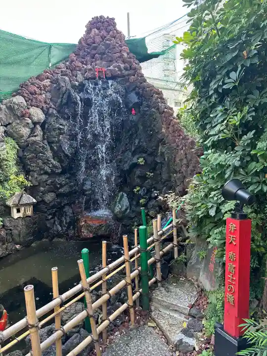 吉原弁財天本宮(吉原神社奥宮)(東京都)