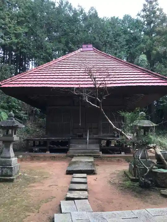 薬師堂の本殿・本堂