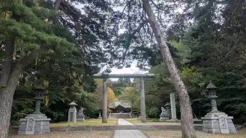 岩手護國神社の{uncategorized: "未分類", other: "その他", undefined: "問題あり", building: "その他建物", grave: "お墓", sacred_gate: "鳥居", guardian: "狛犬", statue: "像", buddha: "仏像", history: "歴史", nature: "自然", garden: "庭園", animal: "動物", pagoda: "塔", temizu: "手水舎", mountain_gate: "山門・神門", sanctuary: "本殿・本堂", subordinate: "末社・摂社", art: "芸術", scenery: "景色", jizo: "地蔵", ema: "絵馬", goshuin: "御朱印", omikuji: "おみくじ", items: "授与品その他", amulet: "お守り", goshuincho: "御朱印帳", eats: "食事", festival: "お祭り", votive_dance: "神楽", shichigosan: "七五三参", wedding: "結婚式", experience: "体験その他", initially: "初詣", around: "周辺", anti_infection: "感染症対策"}
