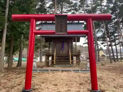 鬼越蒼前神社の末社・摂社