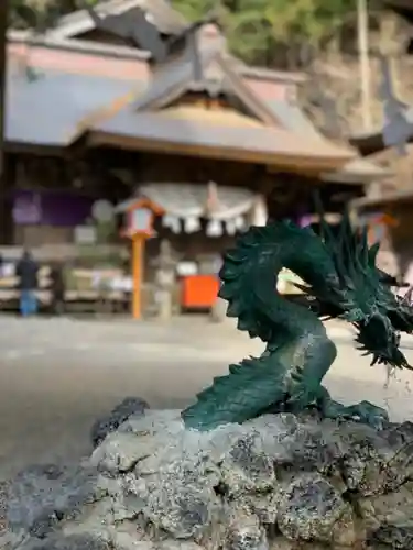 新倉富士浅間神社の手水舎