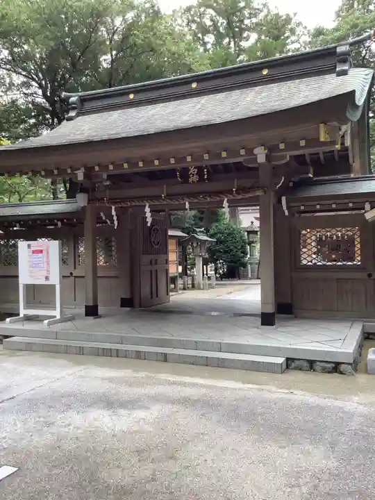 針名神社の山門・神門