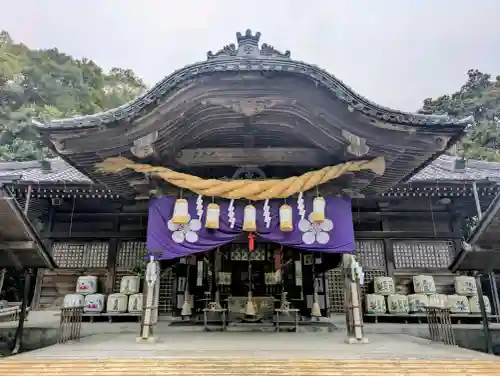潮江天満宮の{uncategorized: "未分類", other: "その他", undefined: "問題あり", building: "その他建物", grave: "お墓", sacred_gate: "鳥居", guardian: "狛犬", statue: "像", buddha: "仏像", history: "歴史", nature: "自然", garden: "庭園", animal: "動物", pagoda: "塔", temizu: "手水舎", mountain_gate: "山門・神門", sanctuary: "本殿・本堂", subordinate: "末社・摂社", art: "芸術", scenery: "景色", jizo: "地蔵", ema: "絵馬", goshuin: "御朱印", omikuji: "おみくじ", items: "授与品その他", amulet: "お守り", goshuincho: "御朱印帳", eats: "食事", festival: "お祭り", votive_dance: "神楽", shichigosan: "七五三参", wedding: "結婚式", experience: "体験その他", initially: "初詣", around: "周辺", anti_infection: "感染症対策"}