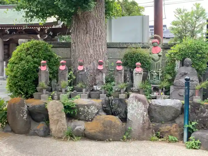 密蔵寺の{uncategorized: "未分類", other: "その他", undefined: "問題あり", building: "その他建物", grave: "お墓", sacred_gate: "鳥居", guardian: "狛犬", statue: "像", buddha: "仏像", history: "歴史", nature: "自然", garden: "庭園", animal: "動物", pagoda: "塔", temizu: "手水舎", mountain_gate: "山門・神門", sanctuary: "本殿・本堂", subordinate: "末社・摂社", art: "芸術", scenery: "景色", jizo: "地蔵", ema: "絵馬", goshuin: "御朱印", omikuji: "おみくじ", items: "授与品その他", amulet: "お守り", goshuincho: "御朱印帳", eats: "食事", festival: "お祭り", votive_dance: "神楽", shichigosan: "七五三参", wedding: "結婚式", experience: "体験その他", initially: "初詣", around: "周辺", anti_infection: "感染症対策"}