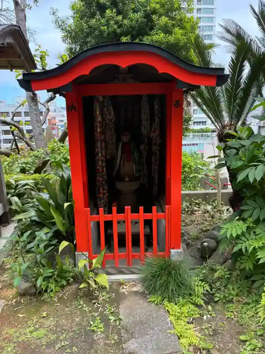 徳寿院の{uncategorized: "未分類", other: "その他", undefined: "問題あり", building: "その他建物", grave: "お墓", sacred_gate: "鳥居", guardian: "狛犬", statue: "像", buddha: "仏像", history: "歴史", nature: "自然", garden: "庭園", animal: "動物", pagoda: "塔", temizu: "手水舎", mountain_gate: "山門・神門", sanctuary: "本殿・本堂", subordinate: "末社・摂社", art: "芸術", scenery: "景色", jizo: "地蔵", ema: "絵馬", goshuin: "御朱印", omikuji: "おみくじ", items: "授与品その他", amulet: "お守り", goshuincho: "御朱印帳", eats: "食事", festival: "お祭り", votive_dance: "神楽", shichigosan: "七五三参", wedding: "結婚式", experience: "体験その他", initially: "初詣", around: "周辺", anti_infection: "感染症対策"}