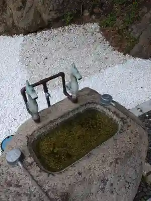 安乎岩戸信龍神社 (安乎八幡神社 摂社)の手水舎