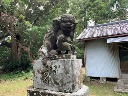 日森神社の狛犬