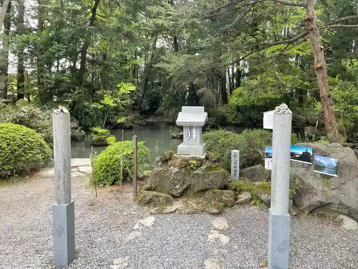 穂高神社嶺宮遥拝社(穂高神社)の末社・摂社
