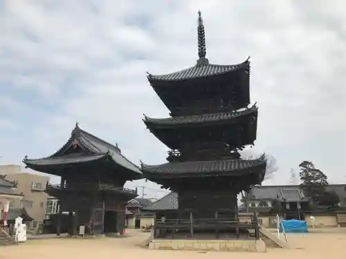 西大寺の建物その他