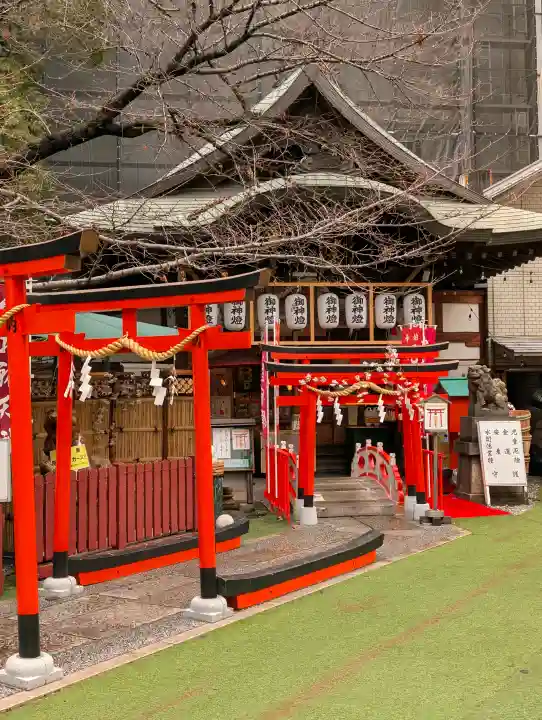 露天神社(お初天神)の{uncategorized: "未分類", other: "その他", undefined: "問題あり", building: "その他建物", grave: "お墓", sacred_gate: "鳥居", guardian: "狛犬", statue: "像", buddha: "仏像", history: "歴史", nature: "自然", garden: "庭園", animal: "動物", pagoda: "塔", temizu: "手水舎", mountain_gate: "山門・神門", sanctuary: "本殿・本堂", subordinate: "末社・摂社", art: "芸術", scenery: "景色", jizo: "地蔵", ema: "絵馬", goshuin: "御朱印", omikuji: "おみくじ", items: "授与品その他", amulet: "お守り", goshuincho: "御朱印帳", eats: "食事", festival: "お祭り", votive_dance: "神楽", shichigosan: "七五三参", wedding: "結婚式", experience: "体験その他", initially: "初詣", around: "周辺", anti_infection: "感染症対策"}