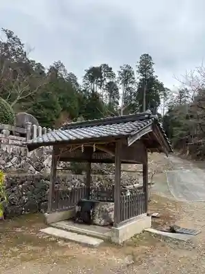 春日神社の手水舎