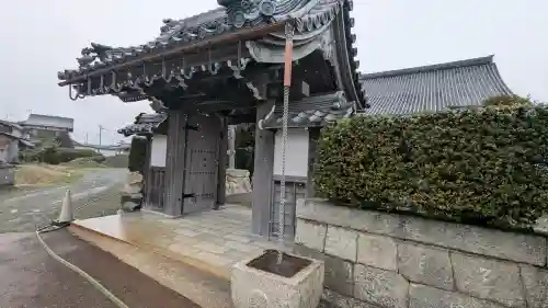 海蔵院の{uncategorized: "未分類", other: "その他", undefined: "問題あり", building: "その他建物", grave: "お墓", sacred_gate: "鳥居", guardian: "狛犬", statue: "像", buddha: "仏像", history: "歴史", nature: "自然", garden: "庭園", animal: "動物", pagoda: "塔", temizu: "手水舎", mountain_gate: "山門・神門", sanctuary: "本殿・本堂", subordinate: "末社・摂社", art: "芸術", scenery: "景色", jizo: "地蔵", ema: "絵馬", goshuin: "御朱印", omikuji: "おみくじ", items: "授与品その他", amulet: "お守り", goshuincho: "御朱印帳", eats: "食事", festival: "お祭り", votive_dance: "神楽", shichigosan: "七五三参", wedding: "結婚式", experience: "体験その他", initially: "初詣", around: "周辺", anti_infection: "感染症対策"}