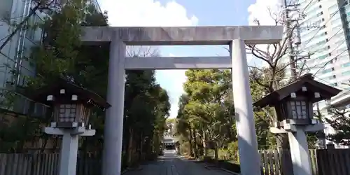 神明社の鳥居