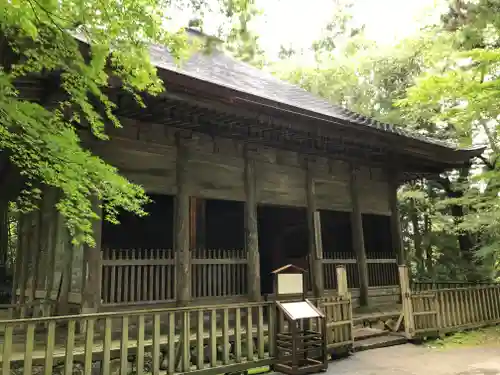 中尊寺の山門・神門