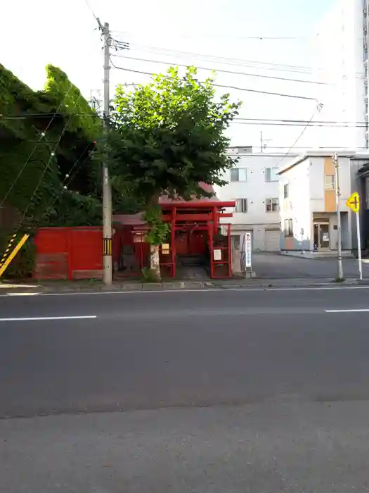 末広稲荷大明神の建物その他