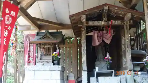 明王院（満願寺別院）の末社・摂社