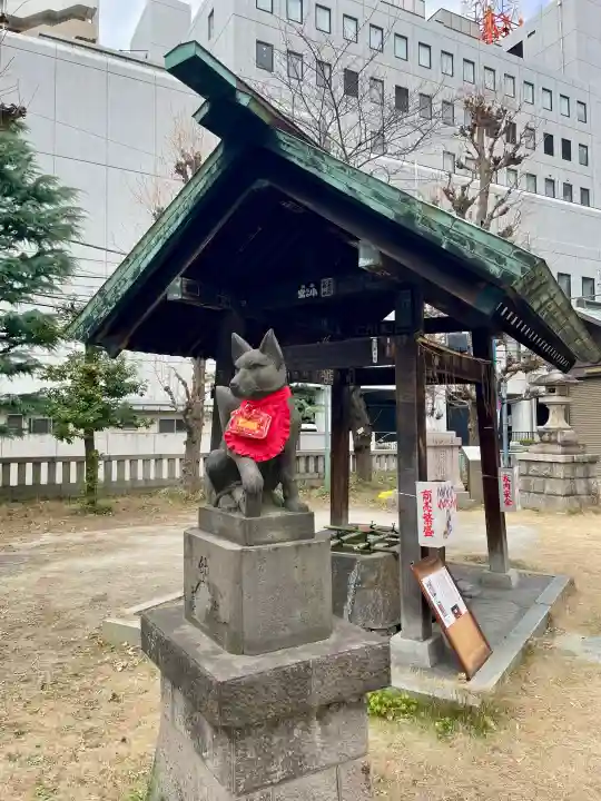 千束稲荷神社の{uncategorized: "未分類", other: "その他", undefined: "問題あり", building: "その他建物", grave: "お墓", sacred_gate: "鳥居", guardian: "狛犬", statue: "像", buddha: "仏像", history: "歴史", nature: "自然", garden: "庭園", animal: "動物", pagoda: "塔", temizu: "手水舎", mountain_gate: "山門・神門", sanctuary: "本殿・本堂", subordinate: "末社・摂社", art: "芸術", scenery: "景色", jizo: "地蔵", ema: "絵馬", goshuin: "御朱印", omikuji: "おみくじ", items: "授与品その他", amulet: "お守り", goshuincho: "御朱印帳", eats: "食事", festival: "お祭り", votive_dance: "神楽", shichigosan: "七五三参", wedding: "結婚式", experience: "体験その他", initially: "初詣", around: "周辺", anti_infection: "感染症対策"}