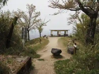 枚岡神社神津嶽本宮の周辺