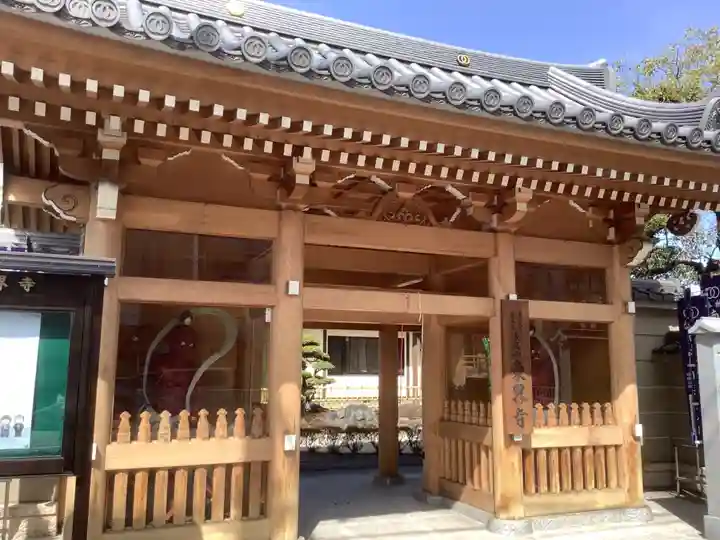 東界寺の山門・神門