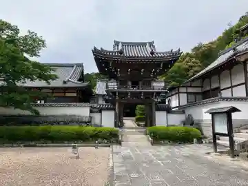 常栄寺の{uncategorized: "未分類", other: "その他", undefined: "問題あり", building: "その他建物", grave: "お墓", sacred_gate: "鳥居", guardian: "狛犬", statue: "像", buddha: "仏像", history: "歴史", nature: "自然", garden: "庭園", animal: "動物", pagoda: "塔", temizu: "手水舎", mountain_gate: "山門・神門", sanctuary: "本殿・本堂", subordinate: "末社・摂社", art: "芸術", scenery: "景色", jizo: "地蔵", ema: "絵馬", goshuin: "御朱印", omikuji: "おみくじ", items: "授与品その他", amulet: "お守り", goshuincho: "御朱印帳", eats: "食事", festival: "お祭り", votive_dance: "神楽", shichigosan: "七五三参", wedding: "結婚式", experience: "体験その他", initially: "初詣", around: "周辺", anti_infection: "感染症対策"}