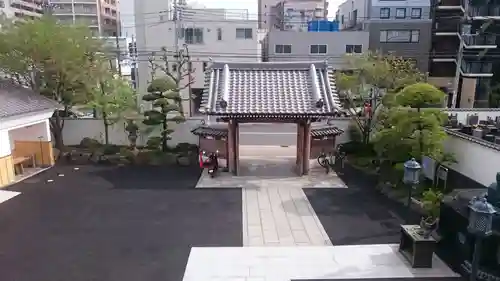 重願寺の山門