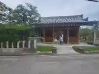 日限地蔵尊 観音院の山門・神門