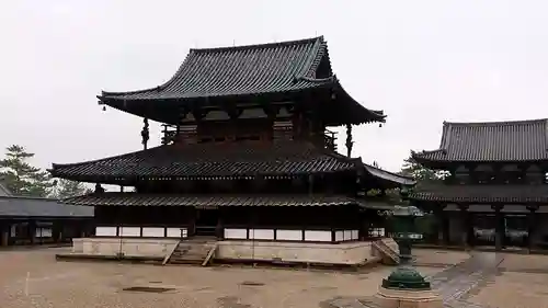 法隆寺の本殿