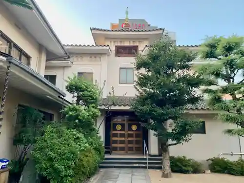 西幸寺の本殿・本堂