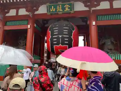 浅草寺の山門・神門
