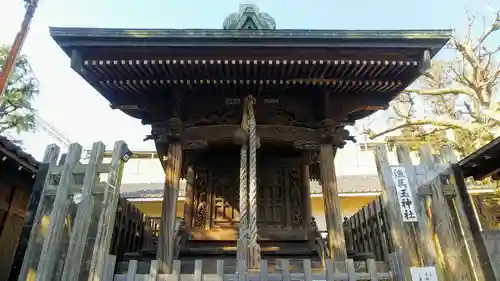 鮫州八幡神社の末社