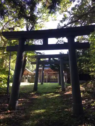 権現山内浦神社の鳥居