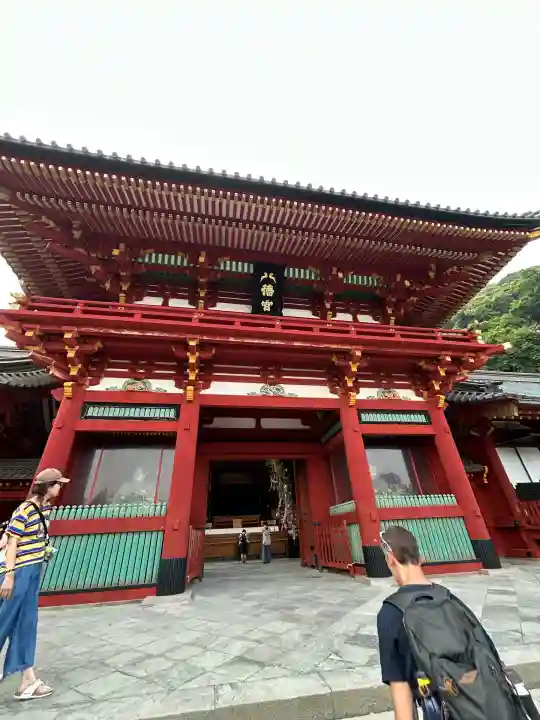 鶴岡八幡宮の本殿・本堂